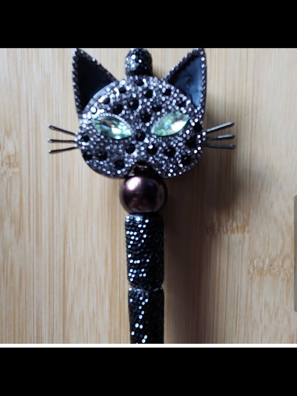 Black Crystal Cat Pen